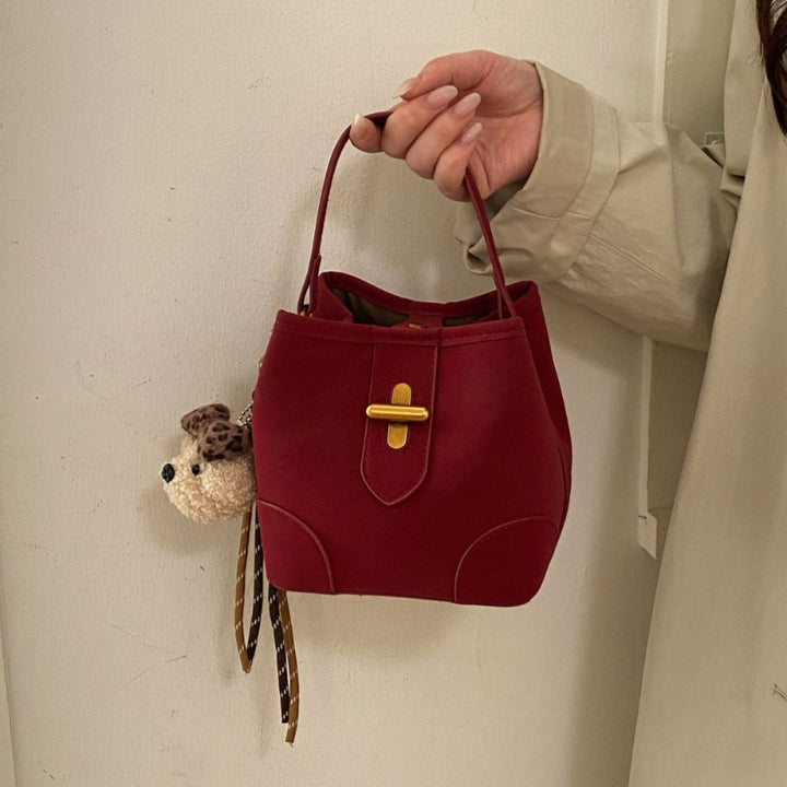 Damen Handtasche mit abnehmbarem Plüschanhänger Nord Taschen
