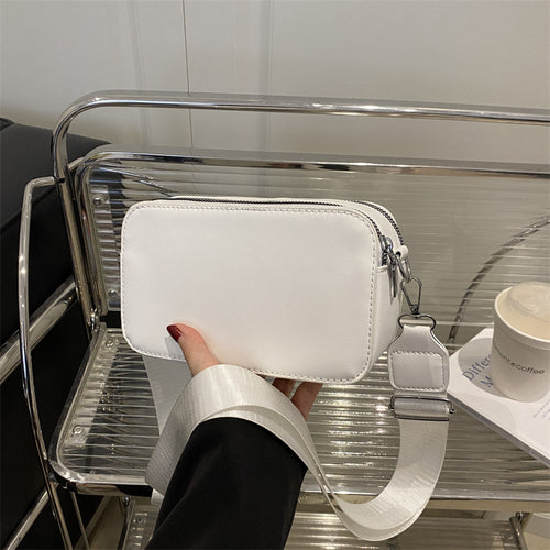 Damen Crossbody-Tasche mit praktischem Reißverschluss und verstellbarem Trageriemen Nord Taschen