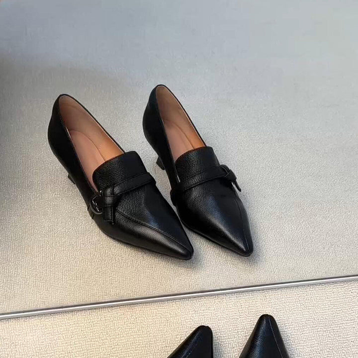 Damen elegante spitze Ballerinas mit feinem Riemen