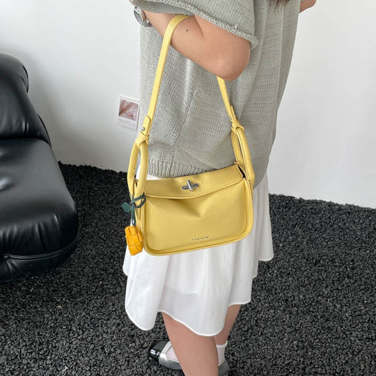 Damen Handtasche aus strukturiertem Kunstleder mit verstellbarem Trageriemen Nord Taschen