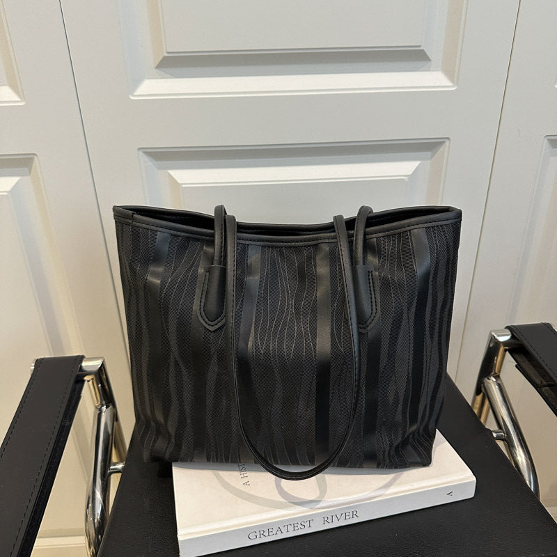 Damen große Shopper-Tasche mit innovativer Wellenstruktur Nord Taschen