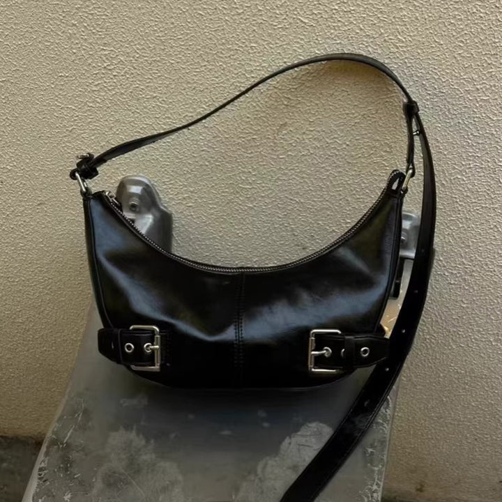 Damen Hobo-Tasche mit modernen Schnallenakzenten und leicht gewölbter Silhouette Nord Taschen