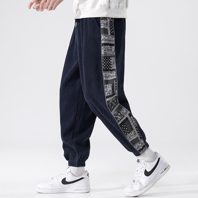 Herren Cord-Jogger mit Bandana-Seiteneinsatz, elastischem Bund, schmal zulaufender Knöcheln und geripptem Strukturstoff Nord Taschen
