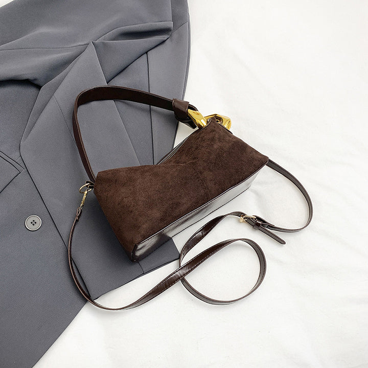 Damen Umhängetasche aus hochwertigem Wildleder mit elegantem Glanz Nord Taschen