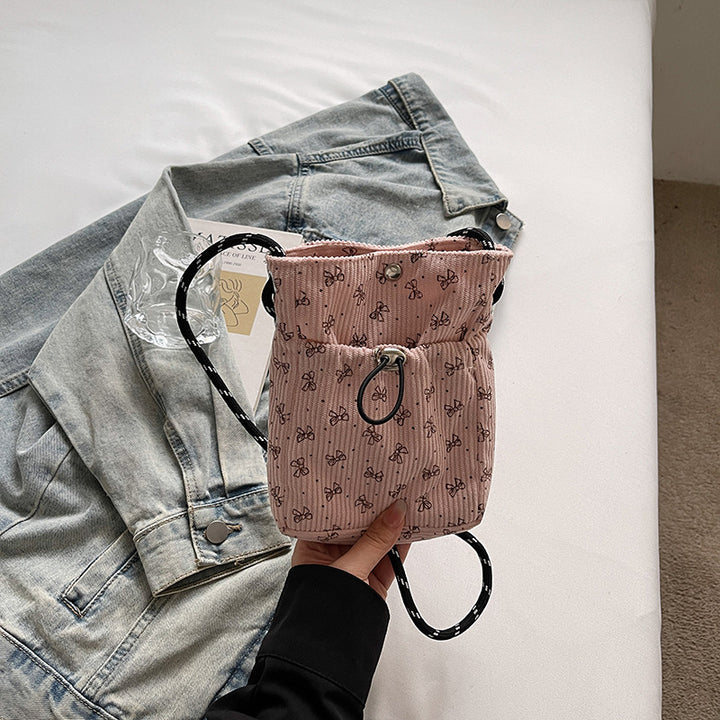 Damen Mini-Umhängetasche mit floralem Design Nord Taschen