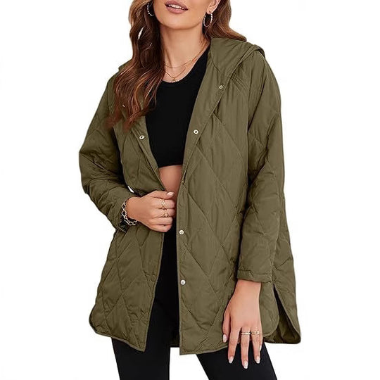 Damen gesteppte Kapuzenjacke mit Druckknopfleiste, seitlichen Schlitzen und mittlerer Länge Nord Taschen