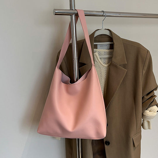 Damen Hobo-Tasche aus hochwertigem Kunstleder mit eleganter Silhouette Nord Taschen