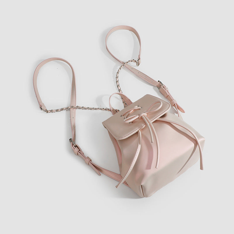 Damen Rucksack aus hochwertigem Kunstleder mit dekorativem Kordelzug Nord Taschen
