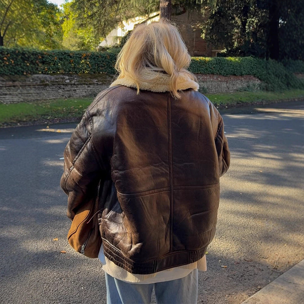 Damen Oversize Fliegerjacke aus Kunstleder mit Teddyfutter und breitem Schnitt Nord Taschen