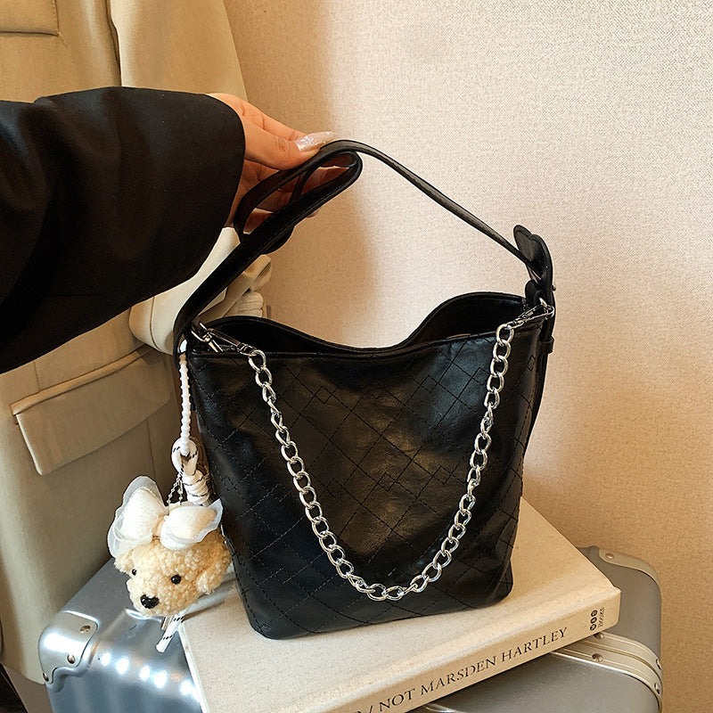 Damen Hobo-Tasche mit luxuriösen Ketten-Details Nord Taschen
