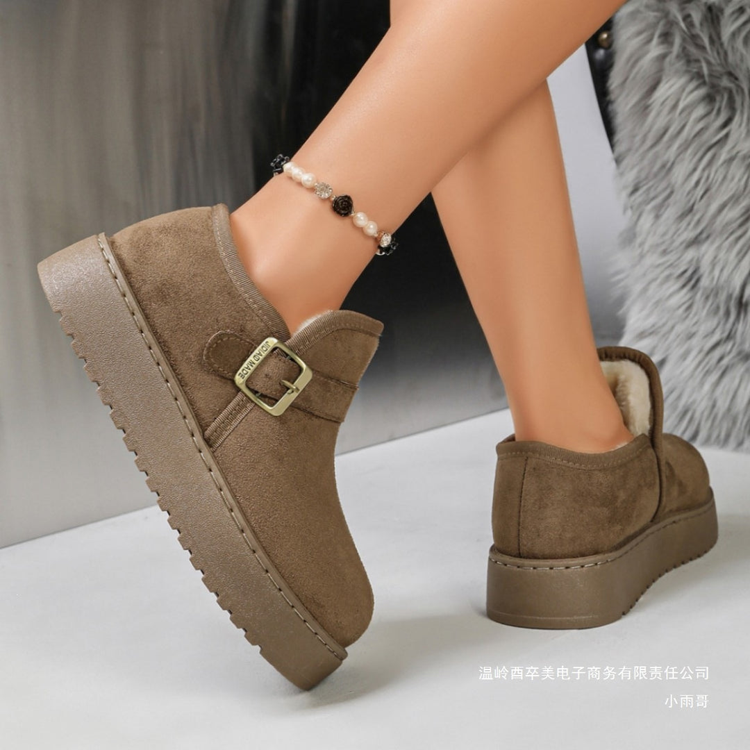 Damen Gefütterte Kurzschaft-Stiefel in Wildleder-Optik mit Plateau und Schnallenriemen Nord Taschen