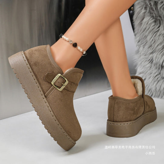 Damen Gefütterte Kurzschaft-Stiefel in Wildleder-Optik mit Plateau und Schnallenriemen Nord Taschen