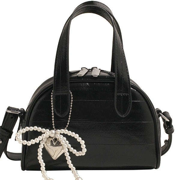 Damen Mini-Handtasche mit stilvollem Krokodil-Look und abnehmbarem Anhänger | Nord Taschen