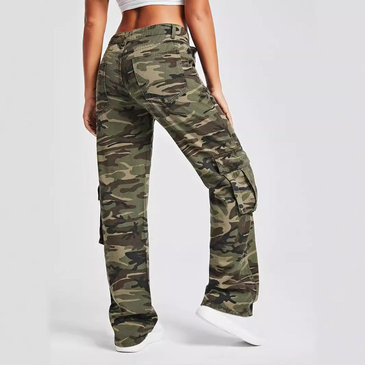 Damen Cargo-Hose im urbanen Camouflage-Stil mit praktischen Seitentaschen