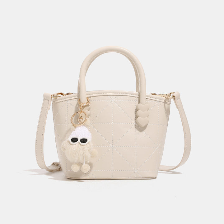 Damen Mini Handtasche mit verspieltem Kettenanhänger Nord Taschen