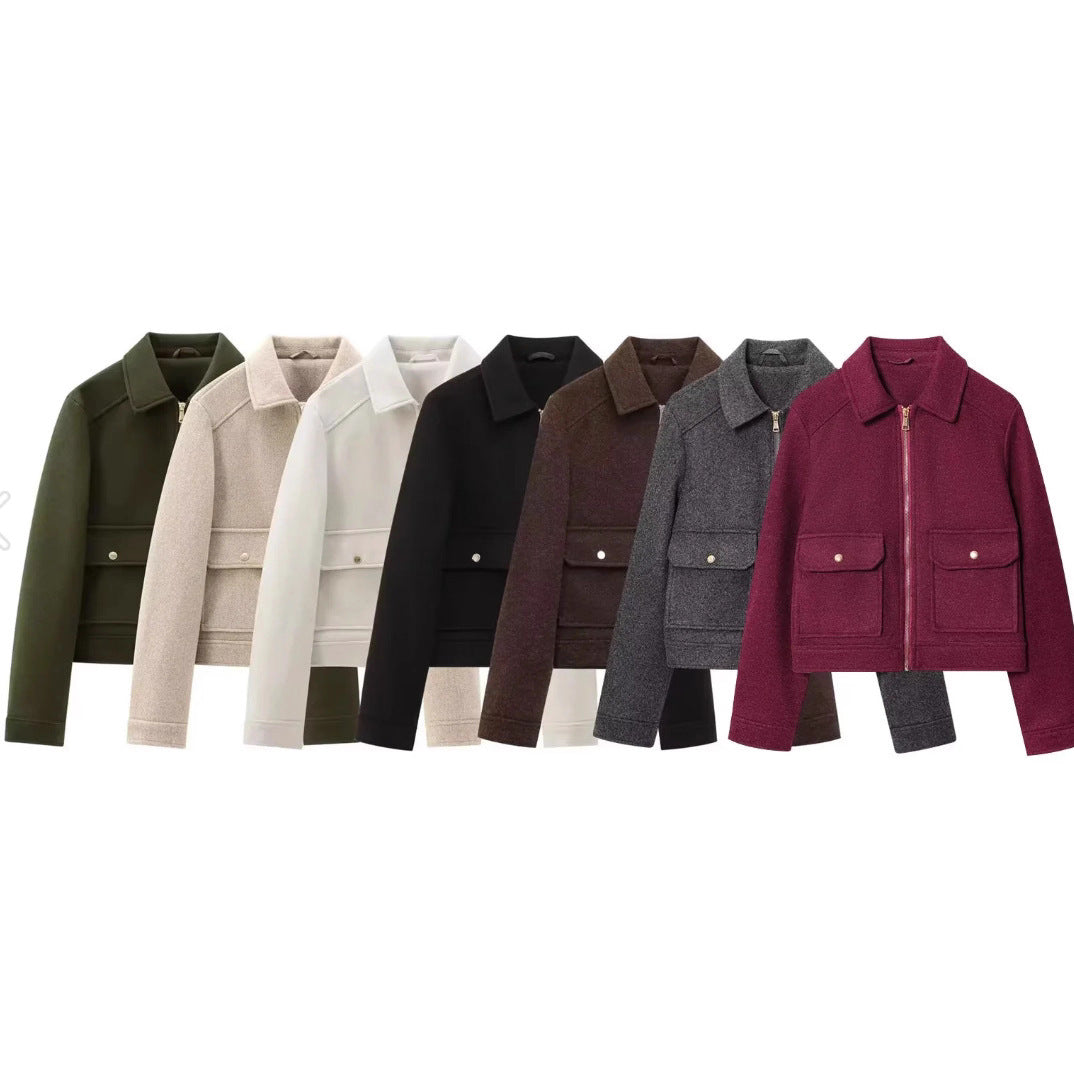 Damen 40+ kurze Woll‑Blousonjacke mit goldfarbenem Reißverschluss und aufgesetzten Pattentaschen Nord Taschen