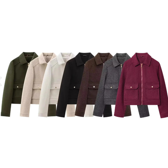 Damen 40+ kurze Woll‑Blousonjacke mit goldfarbenem Reißverschluss und aufgesetzten Pattentaschen Nord Taschen