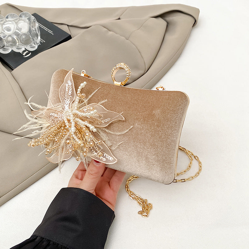 Damen Clutch-Tasche mit elegantem Blüten-Design Nord Taschen