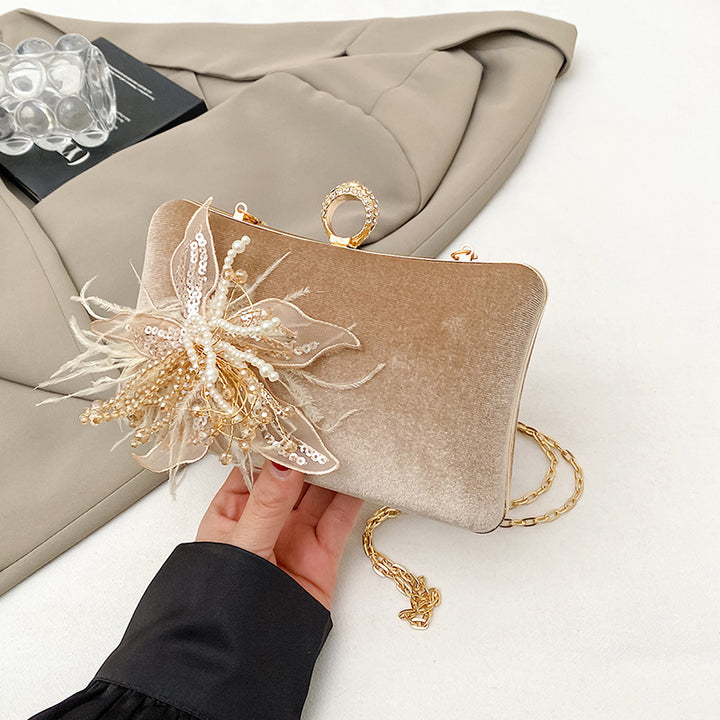 Damen Clutch-Tasche mit elegantem Blüten-Design Nord Taschen