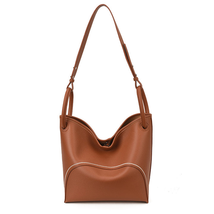 Damen Hobo-Tasche aus geschmeidigem Kunstleder mit modernen Akzenten Nord Taschen