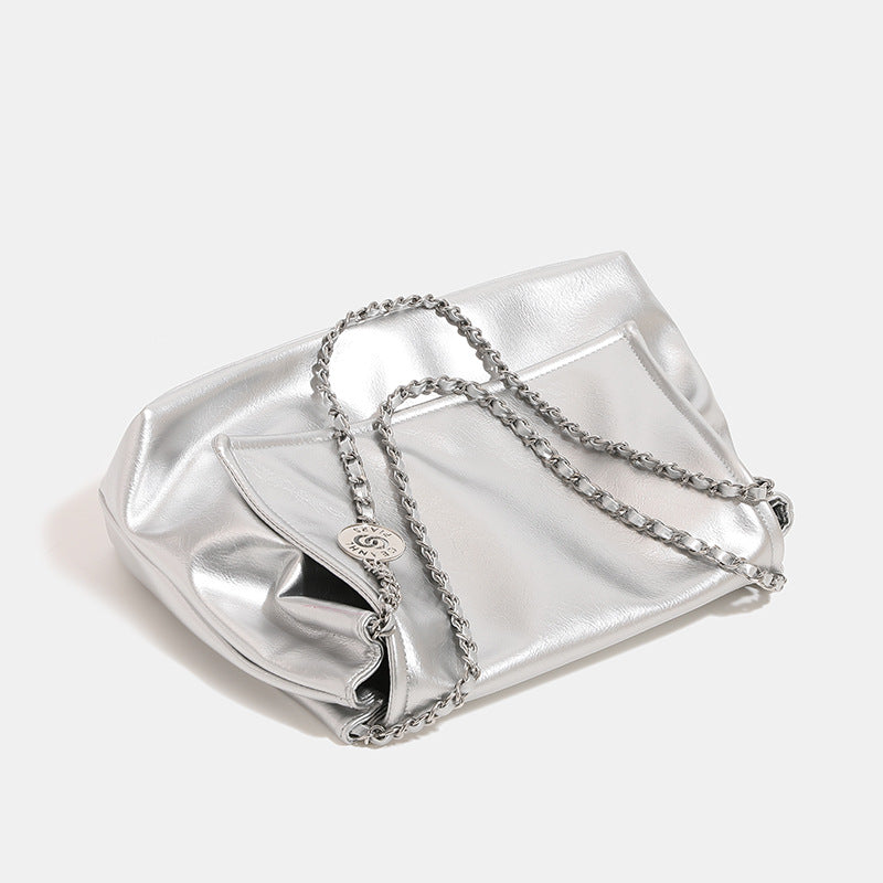 Damen Tasche mit luxuriösem Metallic-Finish und dekorativem Kettenriemen Nord Taschen