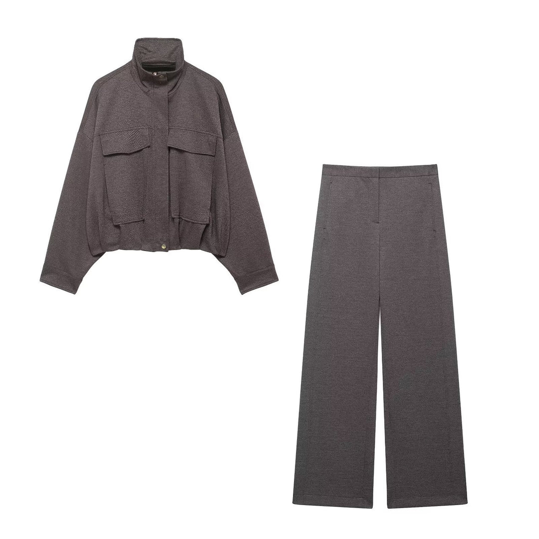 Damen Zweiteiliges Set aus Cropped-Boxy-Jacke mit Stehkragen und hochtaillierter weiter Hose Nord Taschen