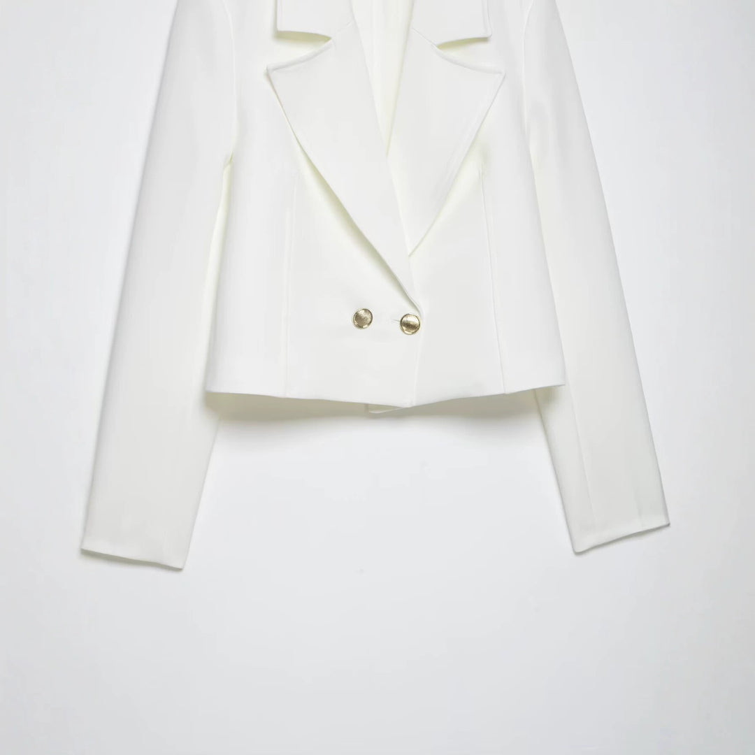 Damen Eleganter taillierter Cropped‑Blazer mit doppelreihiger Zierknopfleiste und konstruiertem Revers Nord Taschen