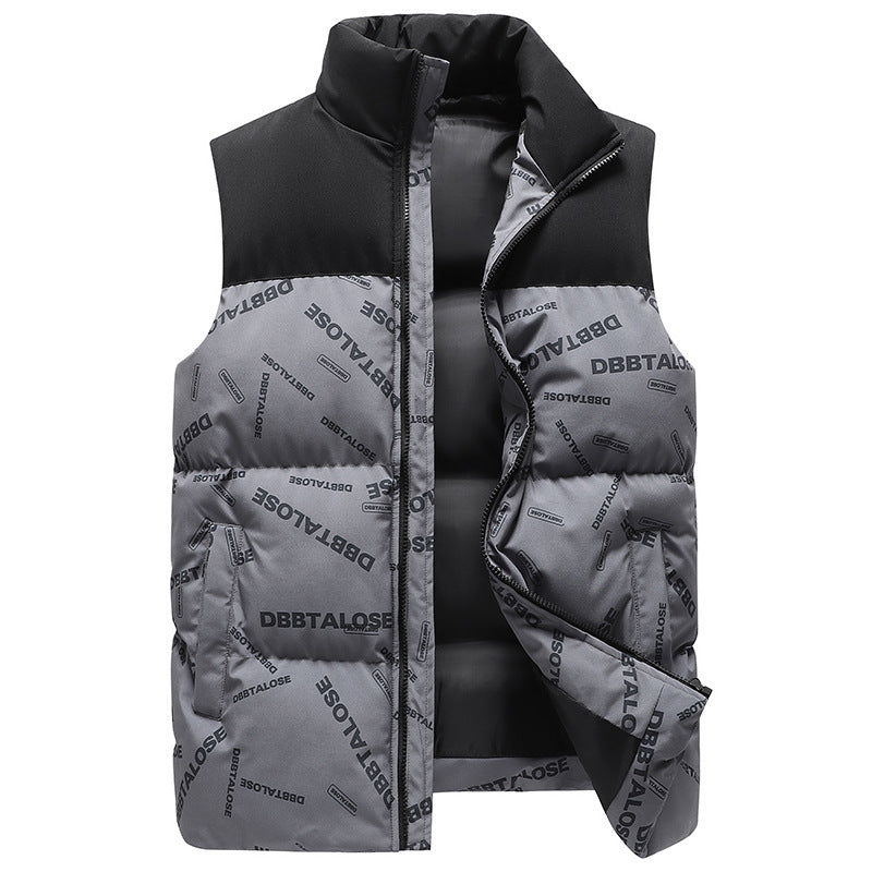 Herren Urban gesteppte Puffer‑Weste mit hohem Kragen, Kontrast-Schulterpartie und Allover‑Logodruck Nord Taschen