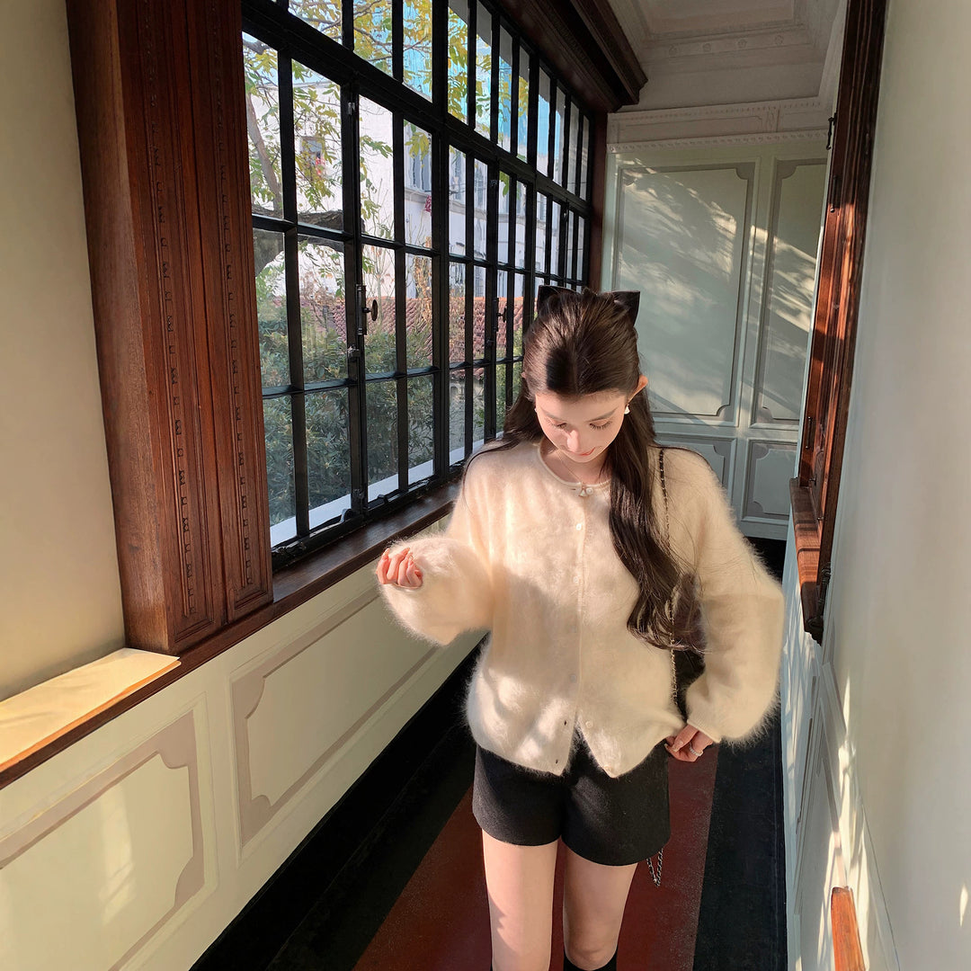 Damen Kuscheliger Mohair-Cardigan mit Ballonärmeln und Rundhalsausschnitt Nord Taschen