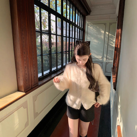 Damen Kuscheliger Mohair-Cardigan mit Ballonärmeln und Rundhalsausschnitt Nord Taschen