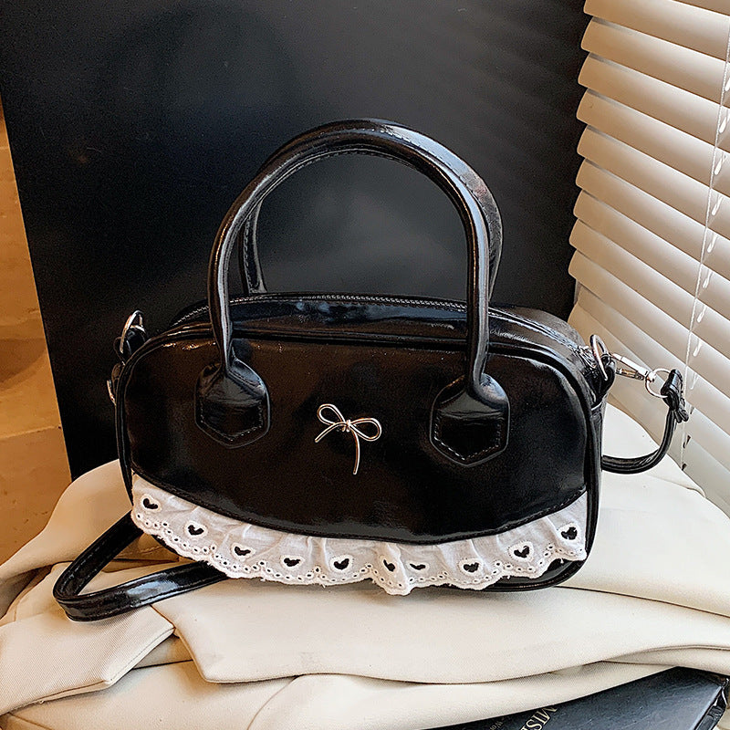 Damen Handtasche mit verspieltem Rüschendetail Nord Taschen
