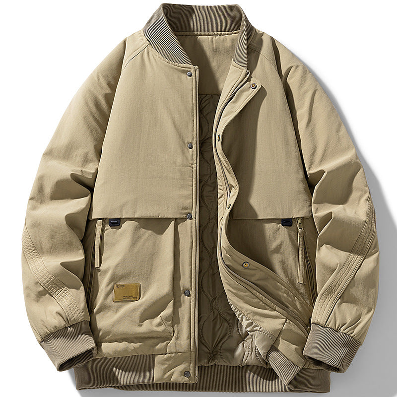 Herren Gepolsterte Utility-Bomberjacke mit Rippkragen, wattierter Stepp-Innenfutter und verdeckter Druckknopfleiste Nord Taschen