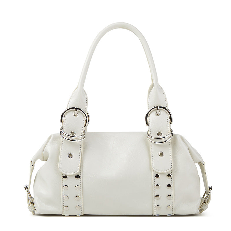 Damen Handtasche mit eleganter Kettenverzierung und modischem Riemendesign Nord Taschen
