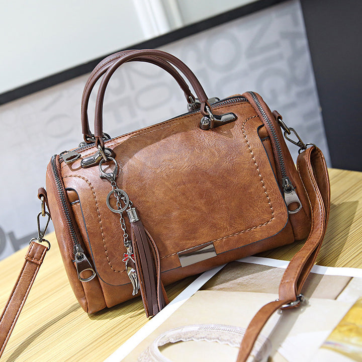 Damen Henkeltasche mit luxuriösem Kunstleder und praktischen Fächern Nord Taschen