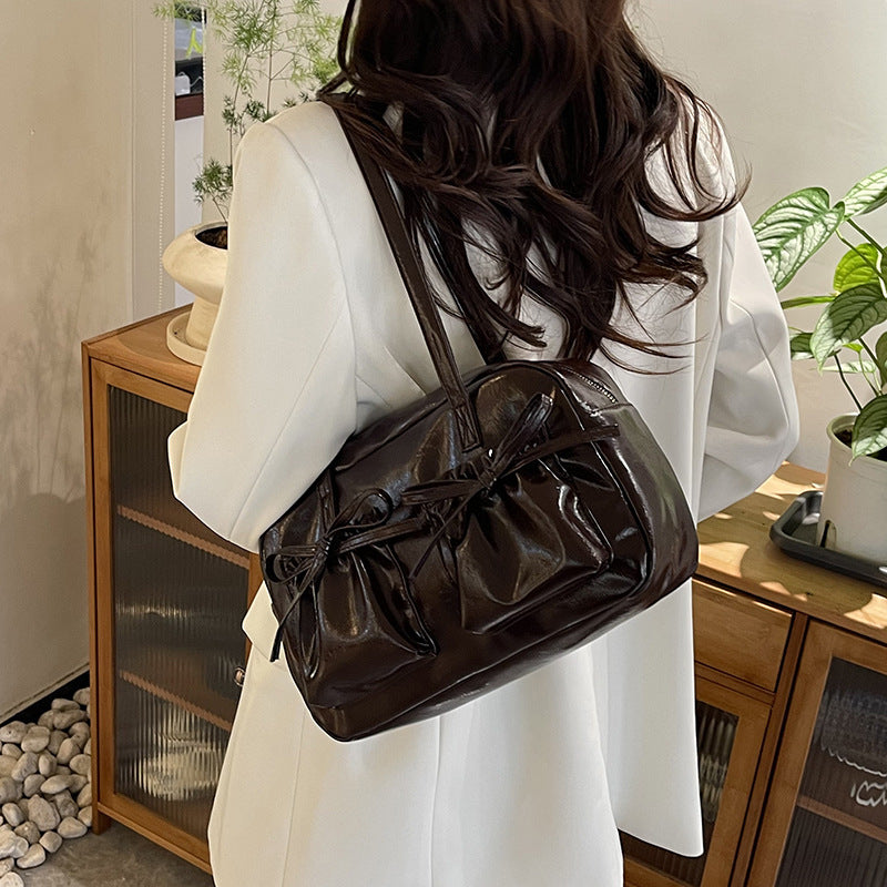 Damen elegante Handtasche mit raffinierten Kordelzug-Details Nord Taschen