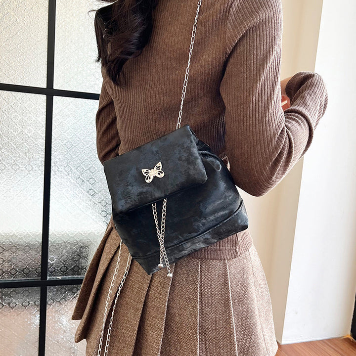 Damen stilvolle Rucksacktasche mit elegantem Kettendetail Nord Taschen