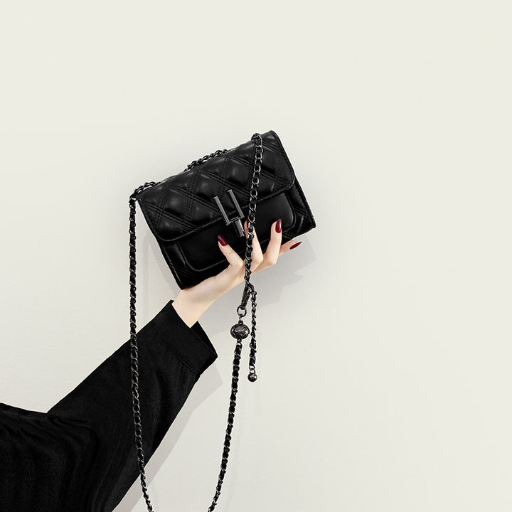 Damen Mini-Clutch mit elegantem Kettenriemen und luxuriösem Steppmuster Nord Taschen