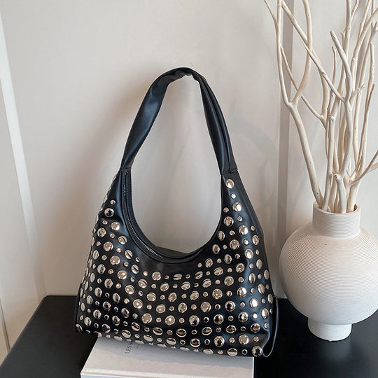 Damen Hobo-Tasche aus hochwertigem Kunstleder mit funkelnden Metallnieten Nord Taschen