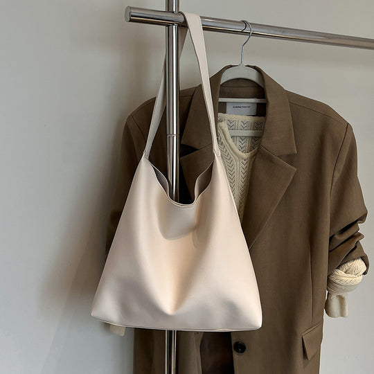 Damen Hobo-Tasche aus hochwertigem Kunstleder mit eleganter Silhouette Nord Taschen
