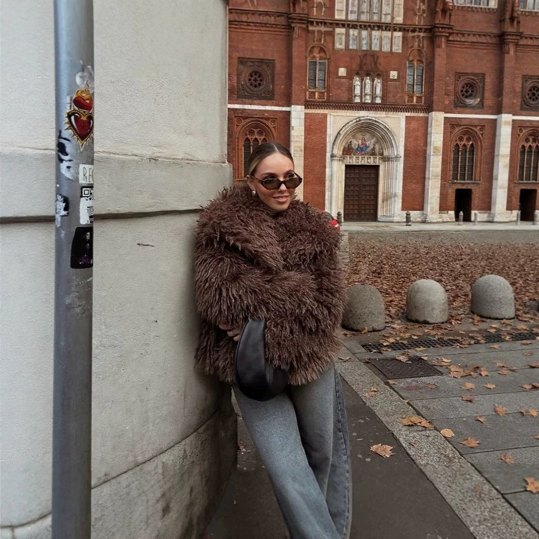 Damen Kurzjacke aus langflorigem Kunstpelz mit extra breitem Schalkragen Nord Taschen