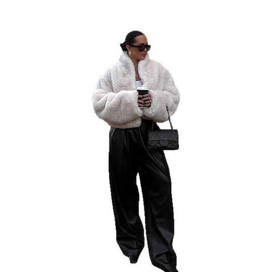 Damen Kurze kuschelige Faux‑Fur‑Bomberjacke mit voluminösem Schalkragen und kastiger Silhouette Nord Taschen