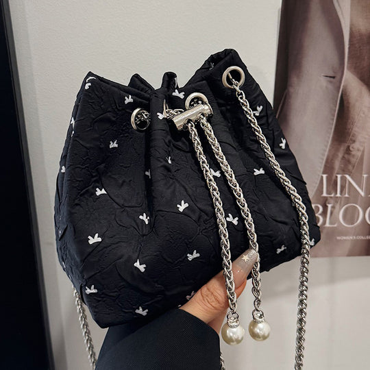 Damen Tasche mit elegantem Kordelzug und charmanten Perlendetails Nord Taschen