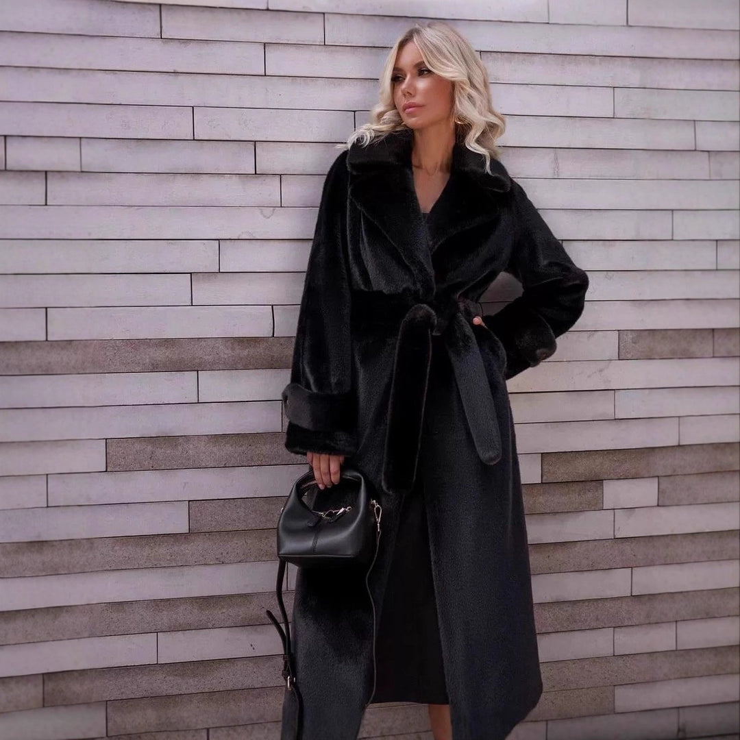 Damen Eleganter Maxi-Wollmantel mit Taillengürtel, breitem Revers und krempelbaren Manschetten Nord Taschen