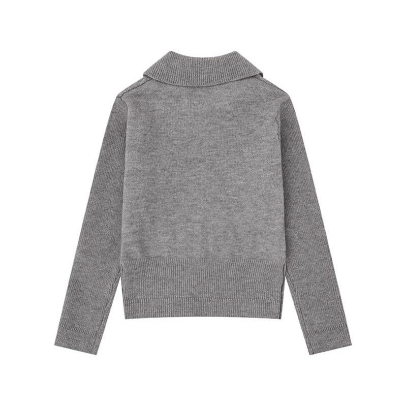 Damen Feinstrick-Polo-Pullover mit Zopfmuster, Zierknopfbesatz und taillierter Passform Nord Taschen