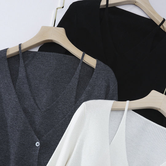Damen feiner Rippstrick-Cardigan mit integriertem Spaghettitop und tiefem V-Ausschnitt Nord Taschen