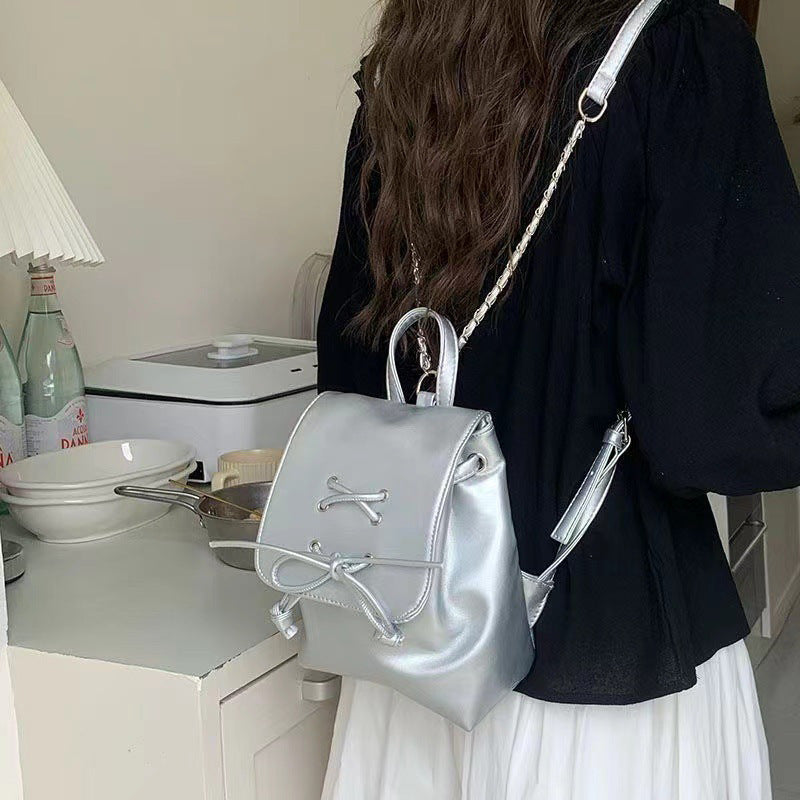 Damen Rucksack aus hochwertigem Kunstleder mit modischem Kordelzug Nord Taschen