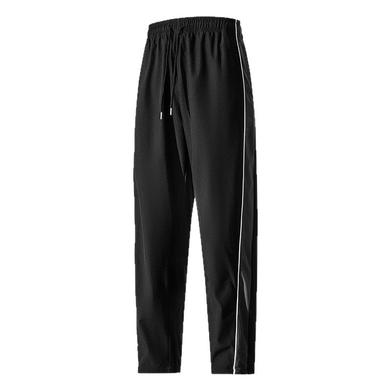 Herren Leichte Trainingshose im Relaxed-Fit mit elastischem Tunnelzugbund und kontrastseitiger Paspel Nord Taschen