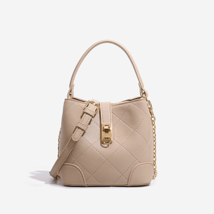 Damen Hobo-Tasche mit elegantem Kettenriemen und strukturiertem Design Nord Taschen