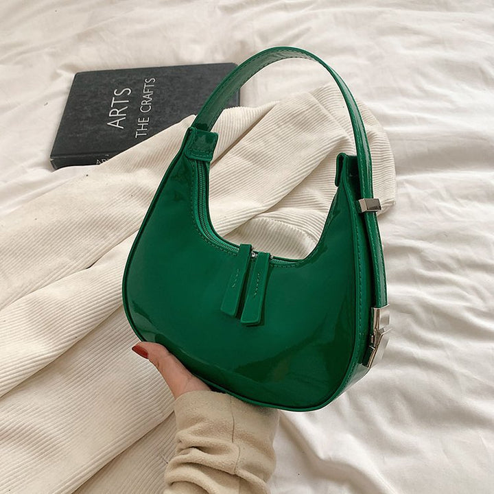 Damen Hobo-Tasche mit glänzender Oberfläche und einzigartigem Design Nord Taschen