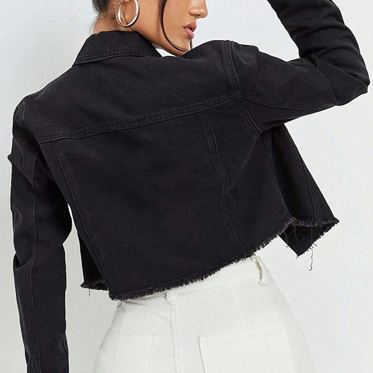 Damen Cropped Jeansjacke mit perlenbesetztem Kragen und rohem FransenSaum Nord Taschen